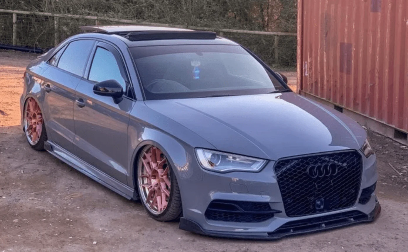 AUDI A3/S3/RS3 8V SALOON CARBON FIBRE SIDE SKIRTS - Image 2