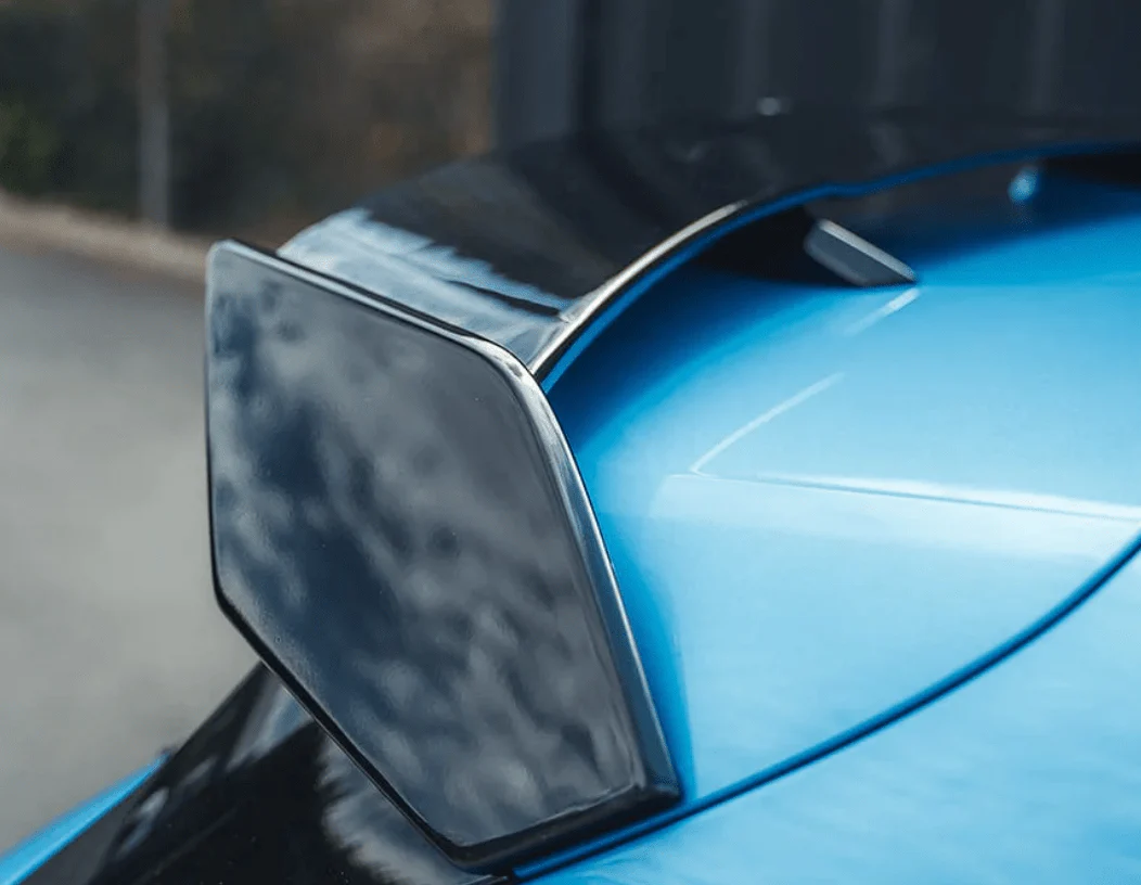 BMW F40 Roof Spoiler Gloss Black - Image 4