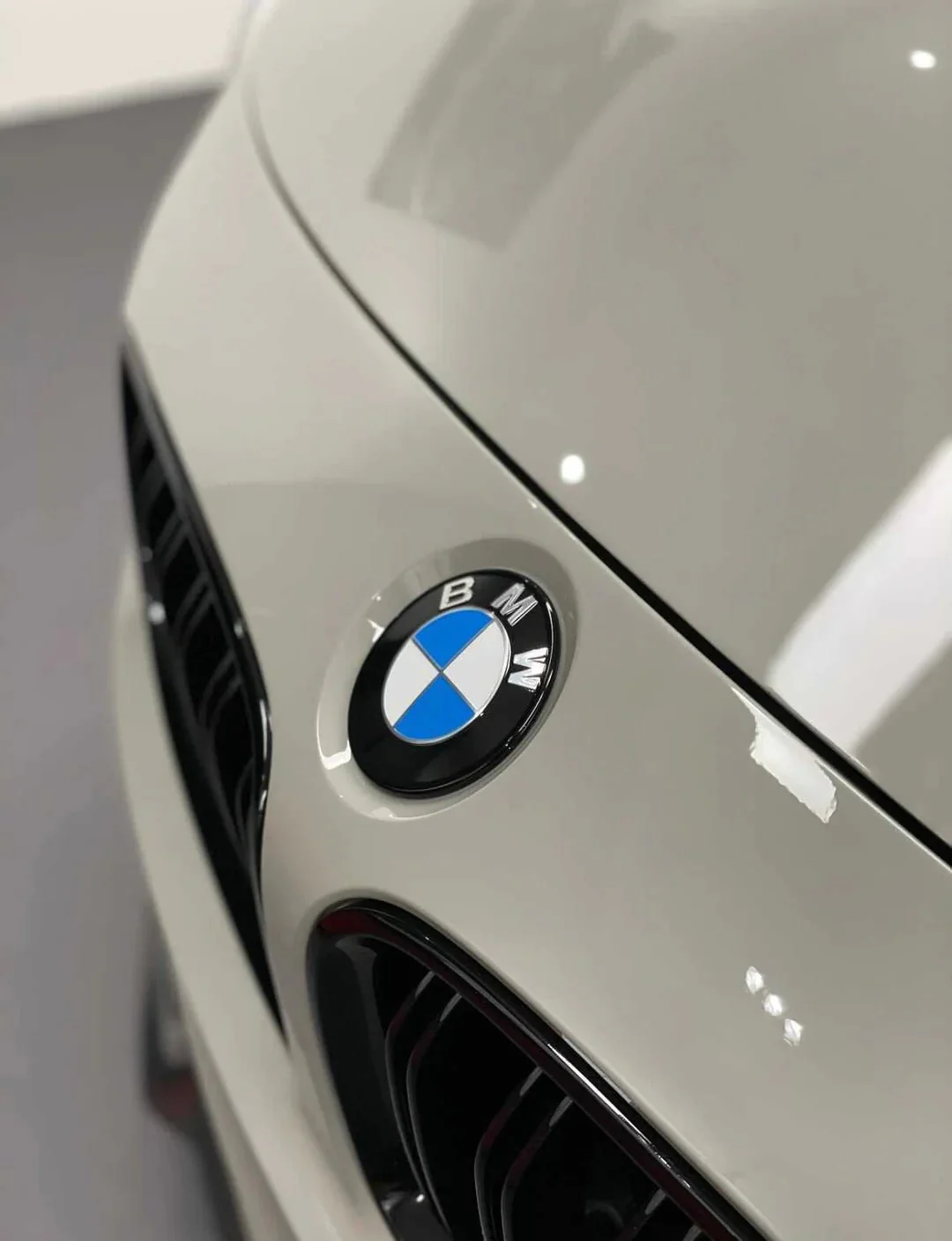 BMW Dechromed Roundels | OEM Black Badge Upgrade - Image 3