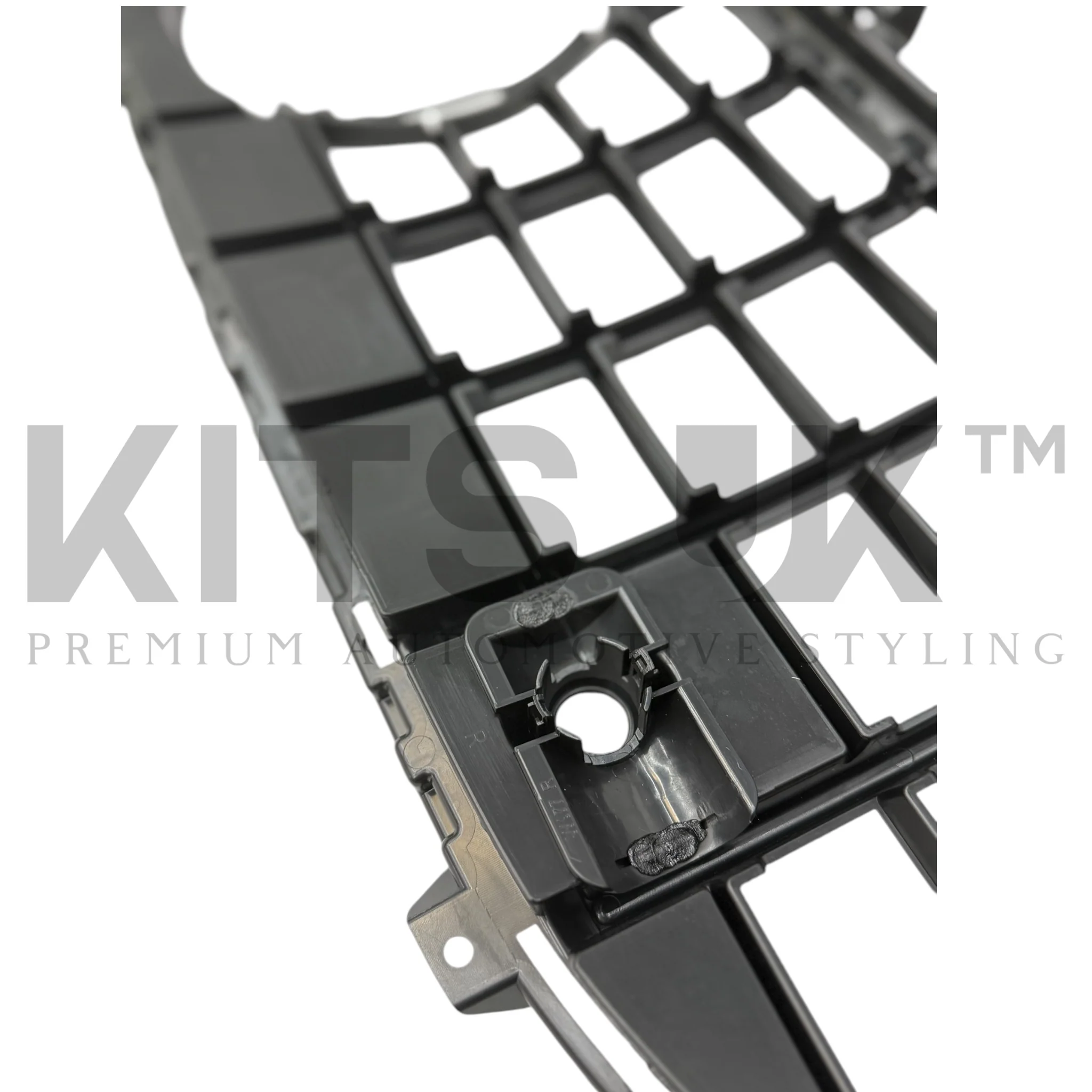 Mercedes W177A35 LCI Panamericana Grille Gloss Black & Chrome - Image 8