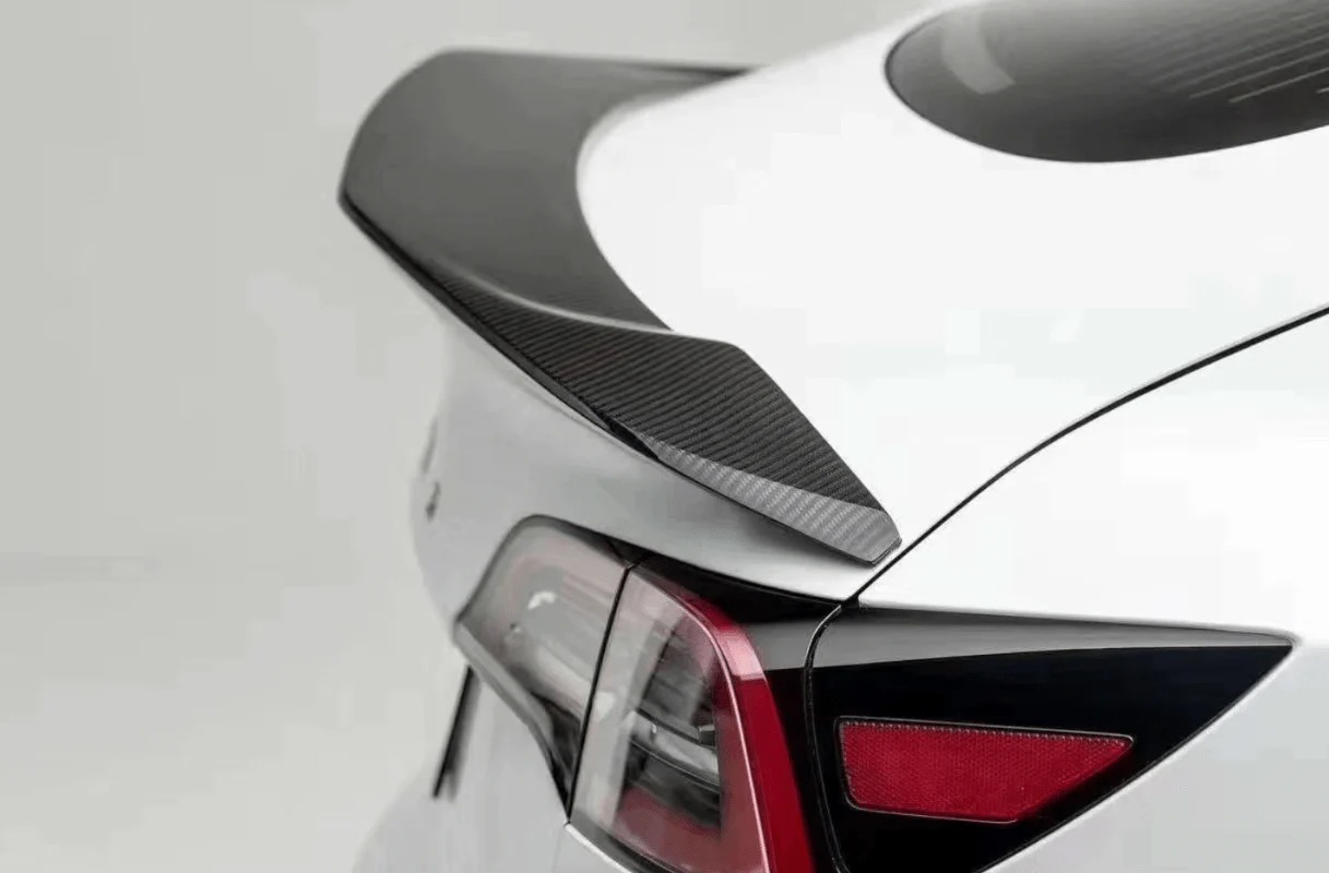 TESLA Model 3 Full Carbon Package - Image 5