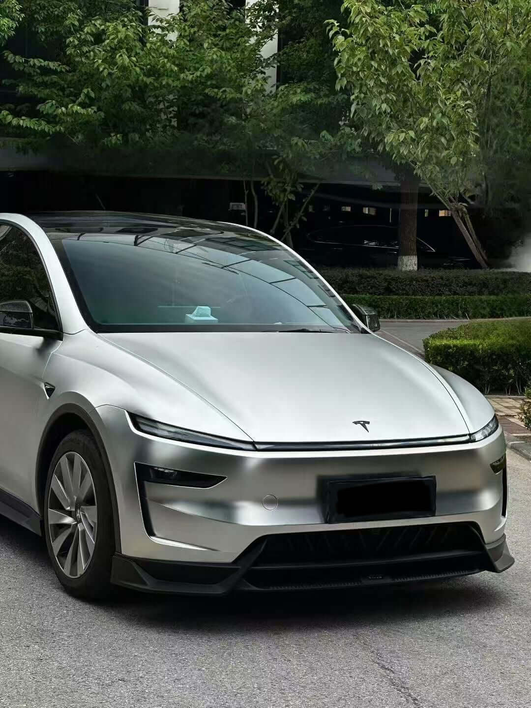 Tesla Model Y 2025+ - Gloss Black Package - Image 9